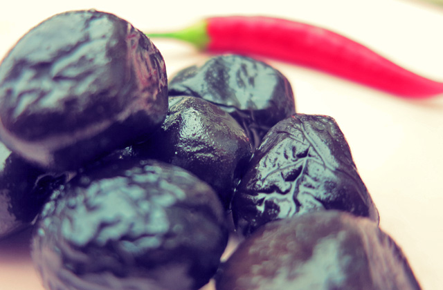 Schwarze Oliven Kombüse