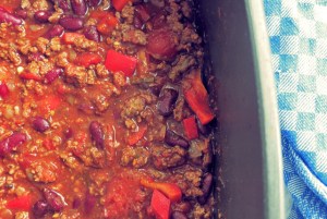 Chili con Carne. One-Pot Rezept für Segler und Camper