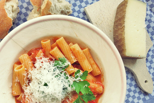 One-Pot-Pasta: Rezept für Segeln und Camping Küche