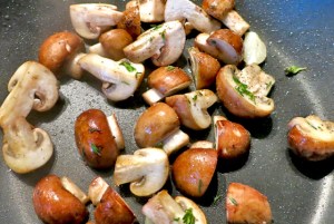 Coq au vin Hähnchenbrust Seglerküche, Segelrezepte Camping.