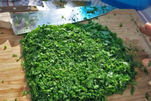 Grüne Soße, kaltes Kräuter Rezept für Sommer, Segeln und Outdoor