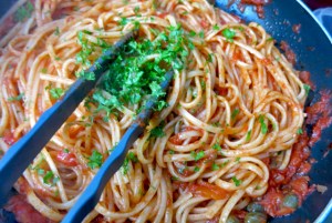 Puttanesasca Bordrezept: Was kochen beim Segeln und in der Kombüse?