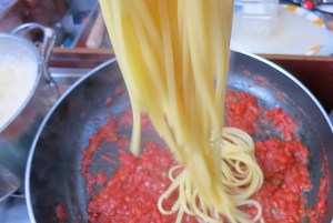 Puttanesasca Bordrezept: Was kochen beim Segeln und in der Kombüse?