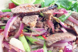 Yam Nua. Was kochen beim Segeln, BBQ oder in der Kombüse