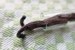 Kochen und Backen auf Segelboot -Yacht und in der Kombüse