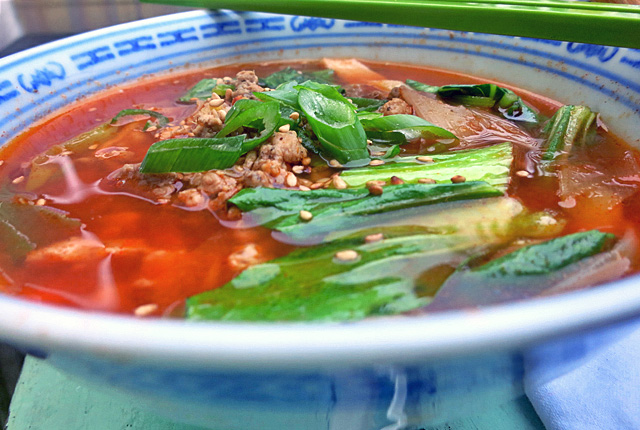 Aisatische Nudelsuppe mit Schweinehack Bordrezept Kombüse und Segeln