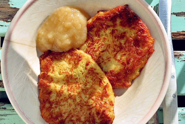 Kartoffelpuffer mit Apfelmus Rezept Bordküche mit Apfelmus