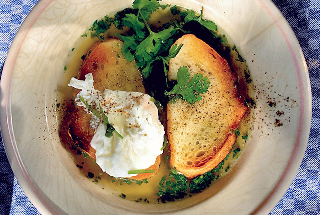 Acorda Alentejo Brotsuppe mit Ei und Koriander Bordrezept Segeln