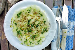 Bayerisches Kochen an Bord: Kohlrabi-Rohkost-Carpaccio