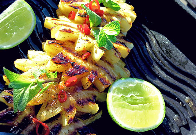 Ananas Diät mit Grill Ananas