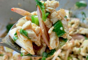 Scharf und erfrischend: Larb Gai aus Thailand