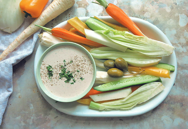 Die See kocht kalt: Thunfischsauce mit Crudités