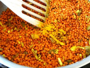 Rasta Dal mit roten Linsen und Gewurzen