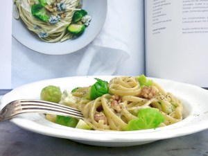 Rosenkohl Roquefort Pasta aus Hello Snow