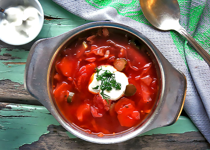 Borschtsch-Suppe – Rezept mit Fisch oder einfach vegetarisch – DIE SEE ...