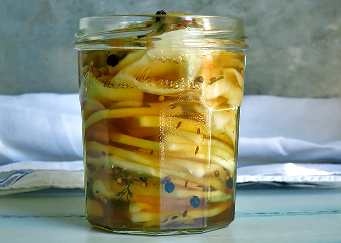 Wie koche ich Kohlrabi ein