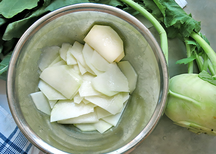 Kohlrabi vorab entwässern