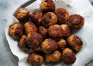 Albondigas rundum knusprig anbraten