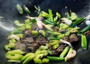 5 min Wok mit Rind und grünem Gemüse