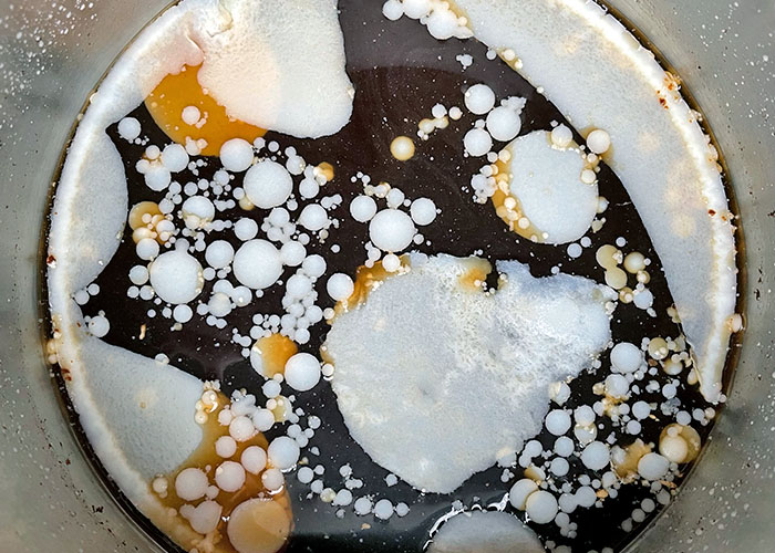 Kalte Brühe entfetten